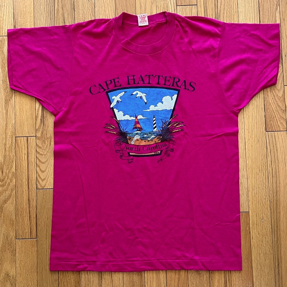 VTG Cape Hatteras Collegiate Pacific T-Shirt Pink Fuchsia Graphic Single Stitch